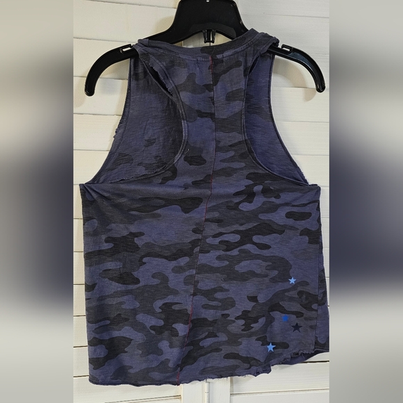 Peloton Tank Top - Size Small - Camo - Picture 4 of 4